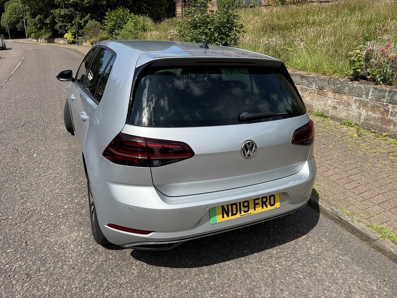 Volkswagen e-Golf 35.8kWh e-Golf Hatchback 5dr Electric Auto (136 ps) - U26063
