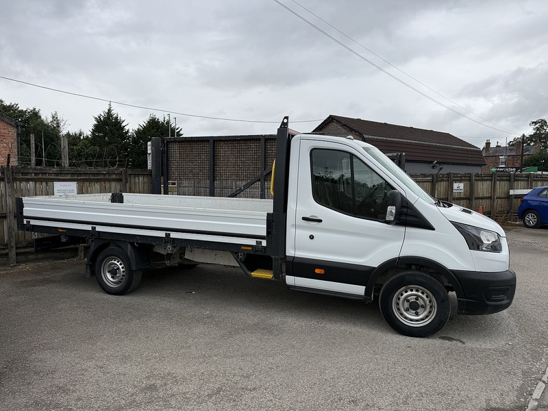 Ford Transit 2.0 350 EcoBlue HD Leader Chassis Cab 2dr Diesel Manual RWD L4 Euro 6 (s/s) (DRW) (130 ps) - U26068