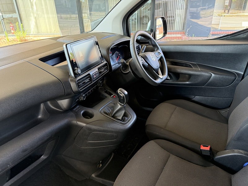 Vauxhall Combo 1.5 Turbo D 2300 Sportive Panel Van 4dr Diesel Manual L2 H1 Euro 6 (100 ps) - U26069
