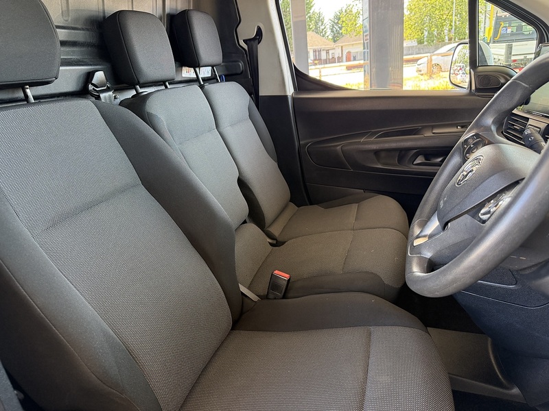 Vauxhall Combo 1.5 Turbo D 2300 Sportive Panel Van 4dr Diesel Manual L2 H1 Euro 6 (100 ps) - U26069