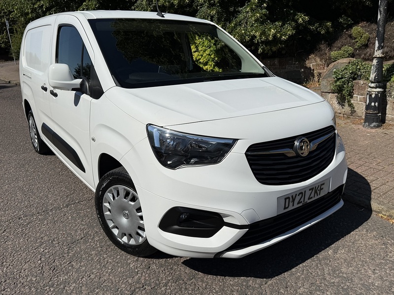 Vauxhall Combo 1.5 Turbo D 2300 Sportive Panel Van 4dr Diesel Manual L2 H1 Euro 6 (100 ps) - U26069