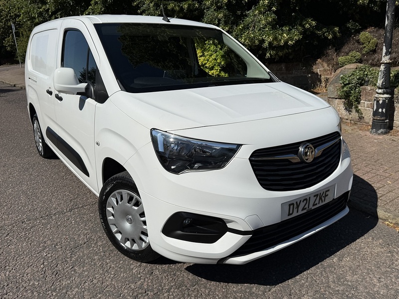 Vauxhall Combo 1.5 Turbo D 2300 Sportive Panel Van 4dr Diesel Manual L2 H1 Euro 6 (100 ps) - U26069