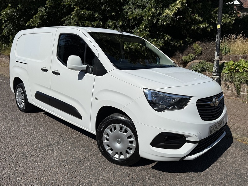 Vauxhall Combo 1.5 Turbo D 2300 Sportive Panel Van 4dr Diesel Manual L2 H1 Euro 6 (100 ps) - U26069