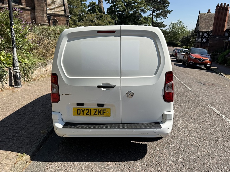 Vauxhall Combo 1.5 Turbo D 2300 Sportive Panel Van 4dr Diesel Manual L2 H1 Euro 6 (100 ps) - U26069