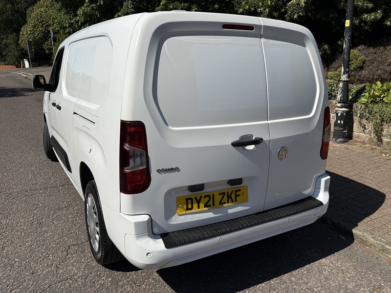 Vauxhall Combo 1.5 Turbo D 2300 Sportive Panel Van 4dr Diesel Manual L2 H1 Euro 6 (100 ps) - U26069