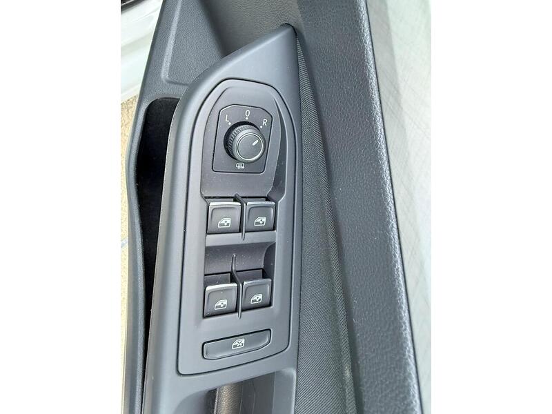 Volkswagen Golf 1.0 TSI Life Hatchback 5dr Petrol Manual Euro 6 (s/s) (110 ps) - U26076