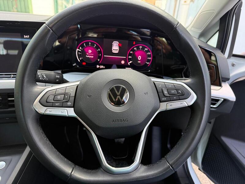Volkswagen Golf 1.0 TSI Life Hatchback 5dr Petrol Manual Euro 6 (s/s) (110 ps) - U26076
