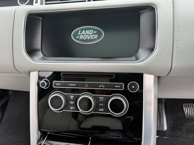 Land Rover Range Rover 4.4 SD V8 Autobiography SUV 5dr Diesel Auto 4WD Euro 6 (s/s) (339 ps) - U26080
