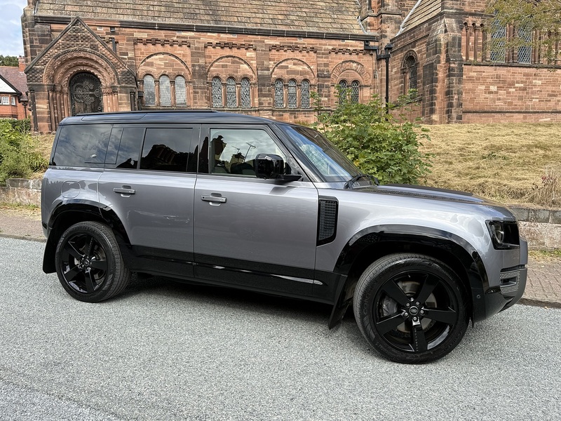 Land Rover Defender 110 2.0 P400e 15.4kWh X-Dynamic SE SUV 5dr Petrol Plug-in Hybrid Auto 4WD Euro 6 (s/s) (404 ps) - U26083
