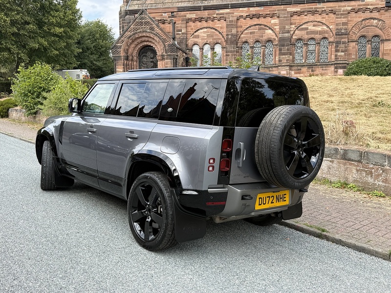 Land Rover Defender 110 2.0 P400e 15.4kWh X-Dynamic SE SUV 5dr Petrol Plug-in Hybrid Auto 4WD Euro 6 (s/s) (404 ps) - U26083