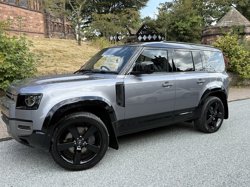 Land Rover Defender 110 2.0 P400e 15.4kWh X-Dynamic SE SUV 5dr Petrol Plug-in Hybrid Auto 4WD Euro 6 (s/s) (404 ps) - U26083