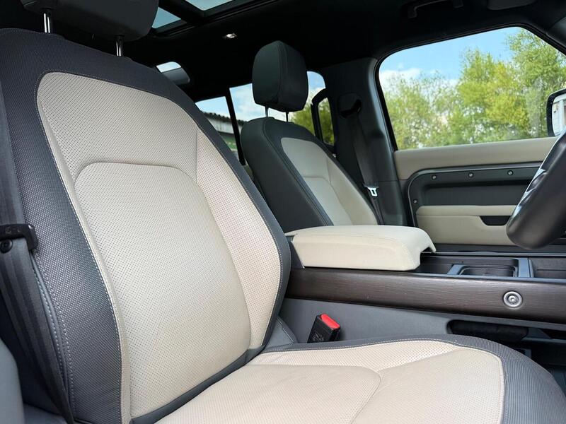 Land Rover Defender 110 2.0 P400e 15.4kWh X-Dynamic SE SUV 5dr Petrol Plug-in Hybrid Auto 4WD Euro 6 (s/s) (404 ps) - U26083