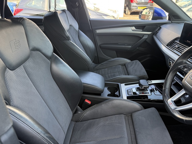 Audi Q5 2.0 TDI 40 S line Sportback 5dr Diesel S Tronic quattro Euro 6 (s/s) (204 ps) - U26084