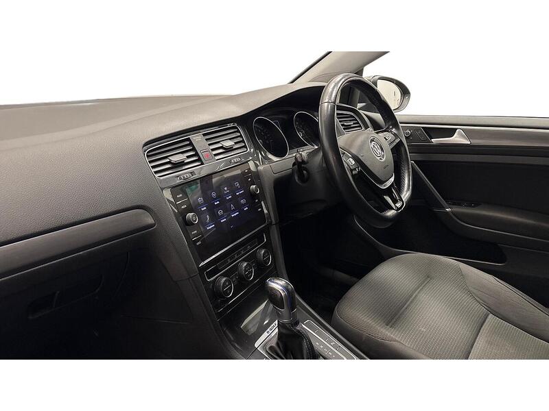 Volkswagen e-Golf 35.8kWh e-Golf Hatchback 5dr Electric Auto (136 ps) - U26088