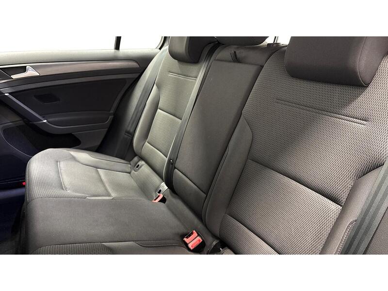 Volkswagen e-Golf 35.8kWh e-Golf Hatchback 5dr Electric Auto (136 ps) - U26088