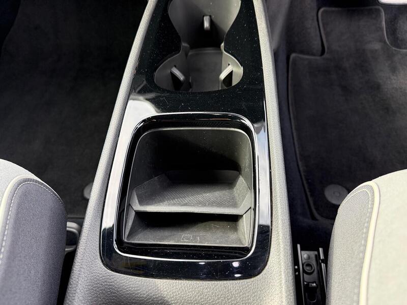 Volkswagen ID.3 Pro Performance 58kWh 1ST Edition Hatchback 5dr Electric Auto (204 ps) - U26094