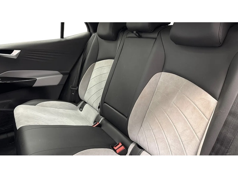 Volkswagen ID.3 Pro Performance 58kWh Family Hatchback 5dr Electric Auto (204 ps) - U26096