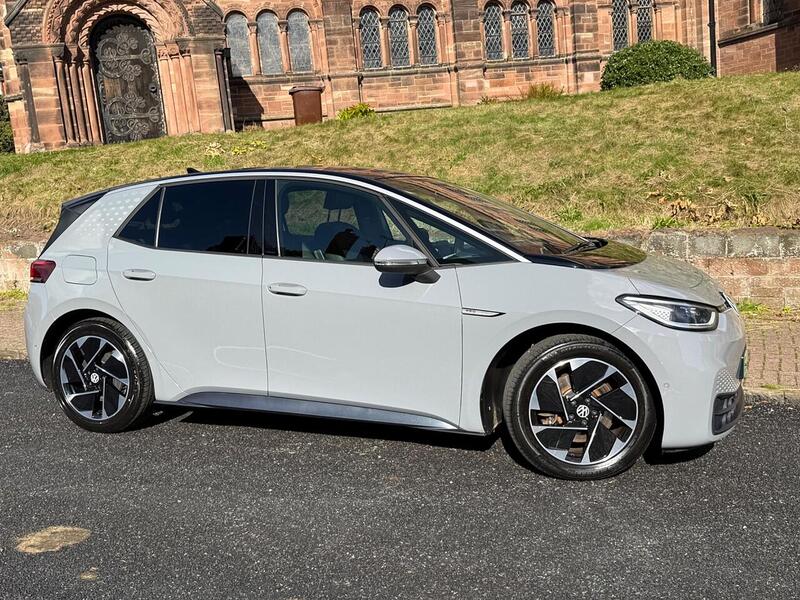 Volkswagen ID.3 Pro Performance 58kWh Family Hatchback 5dr Electric Auto (204 ps) - U26096