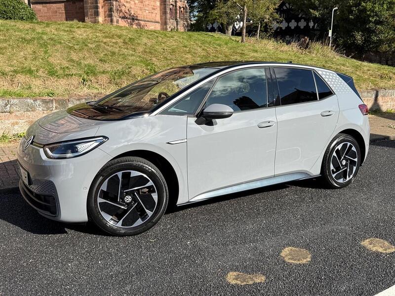 Volkswagen ID.3 Pro Performance 58kWh Family Hatchback 5dr Electric Auto (204 ps) - U26096