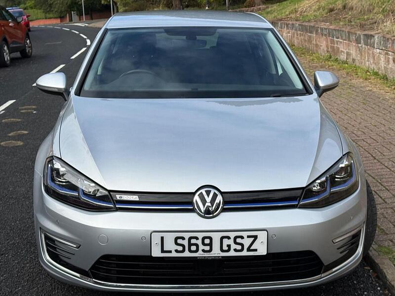Volkswagen e-Golf 35.8kWh e-Golf Hatchback 5dr Electric Auto (136 ps) - U26099