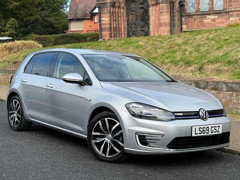 Volkswagen e-Golf 35.8kWh e-Golf Hatchback 5dr Electric Auto (136 ps) - U26099