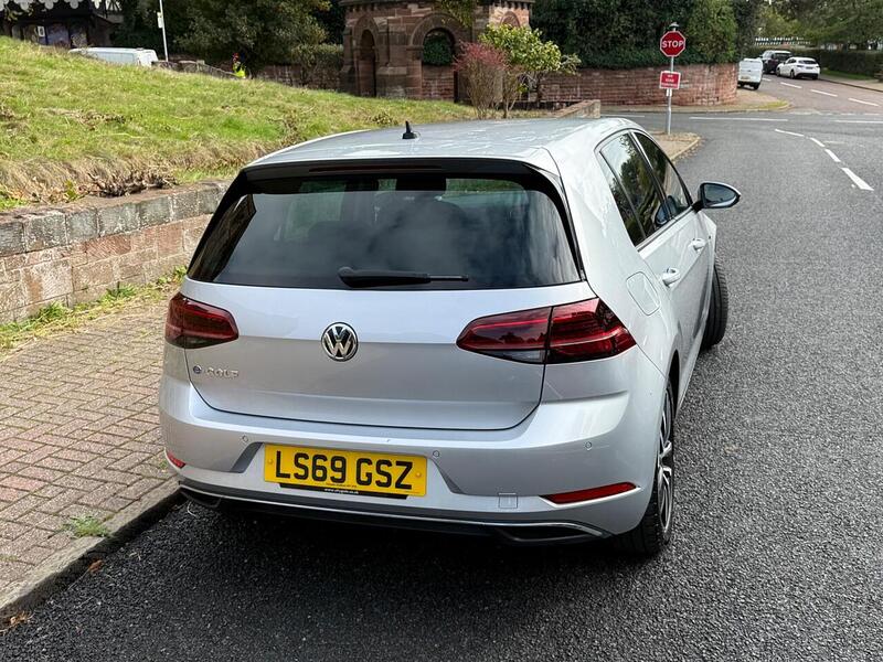 Volkswagen e-Golf 35.8kWh e-Golf Hatchback 5dr Electric Auto (136 ps) - U26099