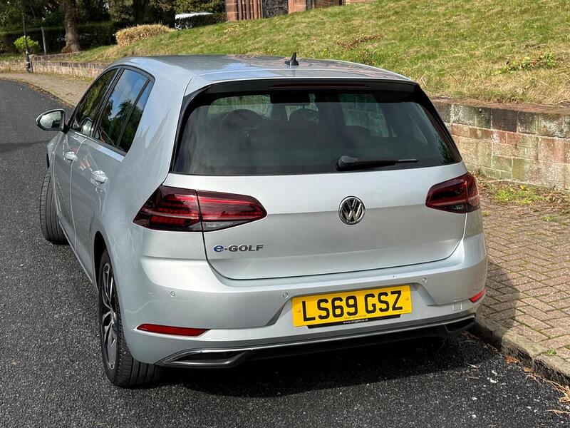 Volkswagen e-Golf 35.8kWh e-Golf Hatchback 5dr Electric Auto (136 ps) - U26099