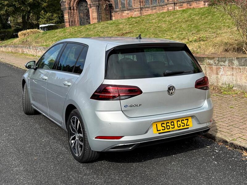 Volkswagen e-Golf 35.8kWh e-Golf Hatchback 5dr Electric Auto (136 ps) - U26099