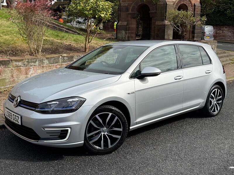 Volkswagen e-Golf 35.8kWh e-Golf Hatchback 5dr Electric Auto (136 ps) - U26099