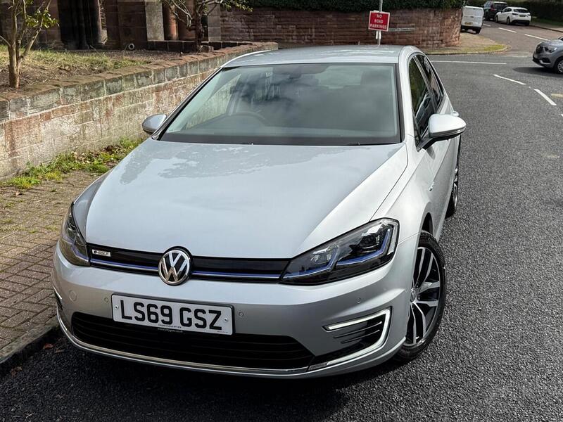 Volkswagen e-Golf 35.8kWh e-Golf Hatchback 5dr Electric Auto (136 ps) - U26099
