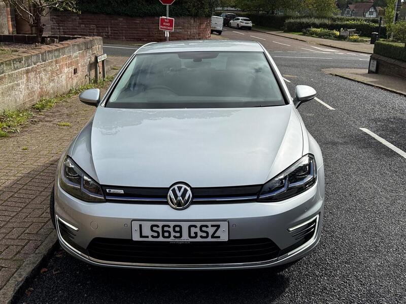 Volkswagen e-Golf 35.8kWh e-Golf Hatchback 5dr Electric Auto (136 ps) - U26099