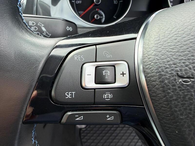 Volkswagen e-Golf 35.8kWh e-Golf Hatchback 5dr Electric Auto (136 ps) - U26099
