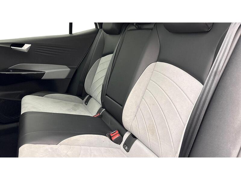 Volkswagen ID.3 Pro Performance 58kWh Family Hatchback 5dr Electric Auto (204 ps) - U26103
