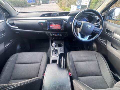 Toyota Hilux D-4D Invincible - U11