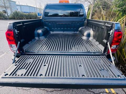 Toyota Hilux D-4D Invincible - U11