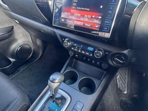 Toyota Hilux D-4D Invincible - U11