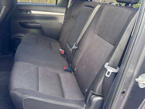Toyota Hilux D-4D Invincible - U11