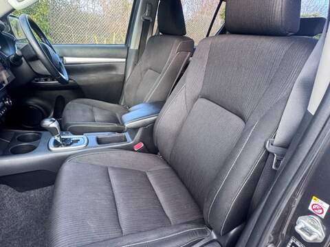 Toyota Hilux D-4D Invincible - U11