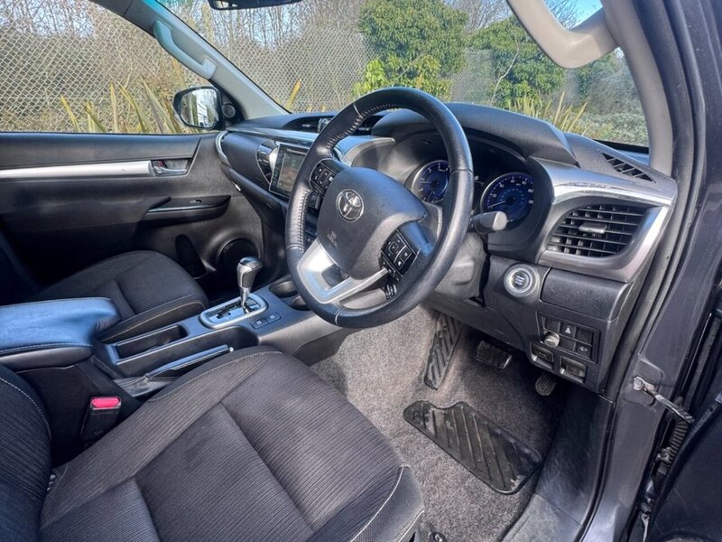 Toyota Hilux D-4D Invincible - U11