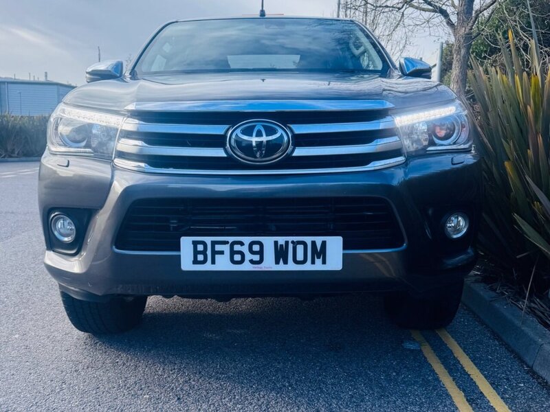 Toyota Hilux D-4D Invincible - U11