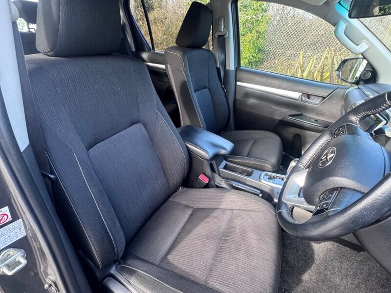 Toyota Hilux D-4D Invincible - U11