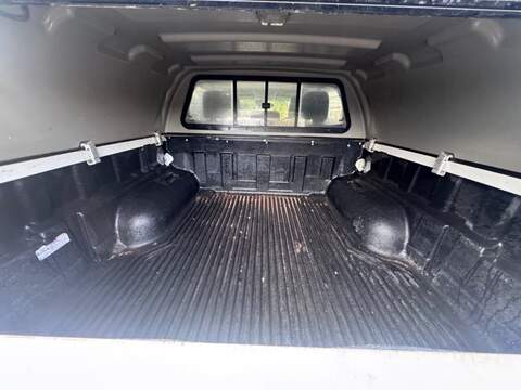 Toyota Hilux D-4D Invincible - U12