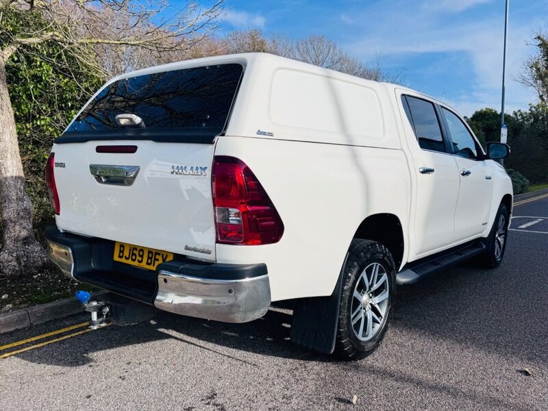 Toyota Hilux D-4D Invincible - U12
