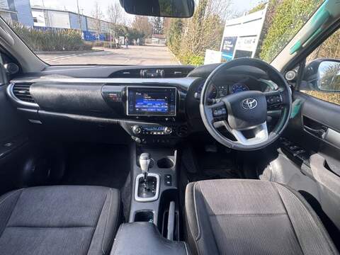 Toyota Hilux D-4D Invincible - U12