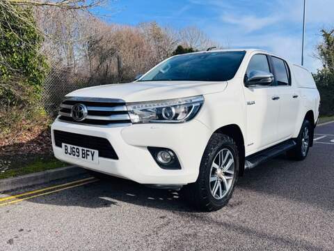 Toyota Hilux D-4D Invincible - U12