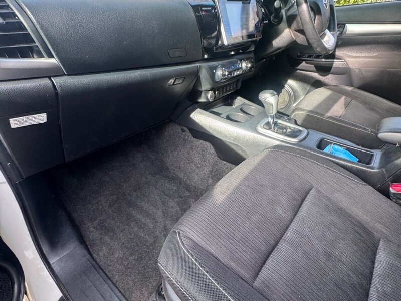 Toyota Hilux D-4D Invincible - U12