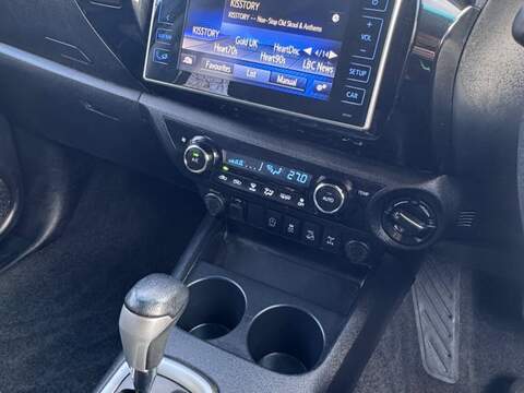 Toyota Hilux D-4D Invincible - U12