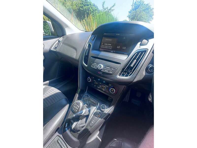 Ford Focus T EcoBoost Titanium X - U40