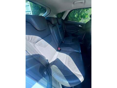 Ford Focus T EcoBoost Titanium X - U40