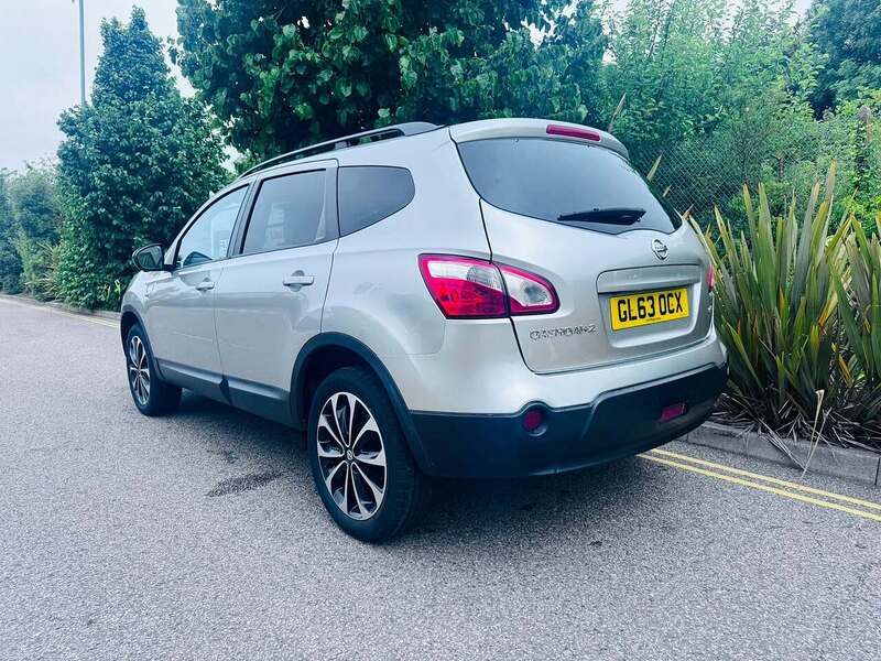 Nissan Qashqai+2 dCi 360 - U48